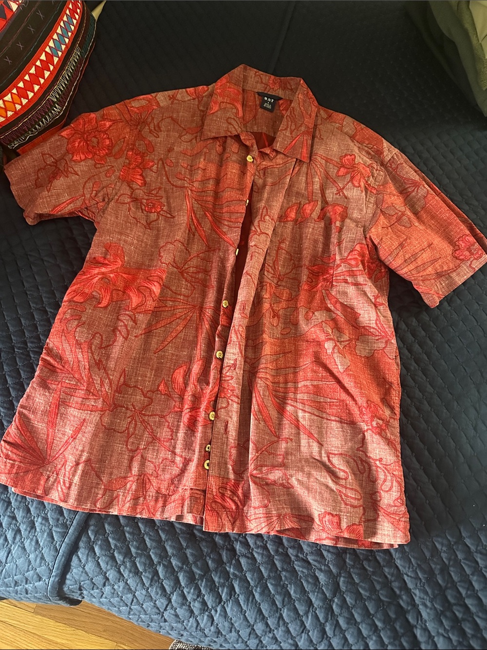 GAP Red Floral Short-Sleeve Button-Down Shirt